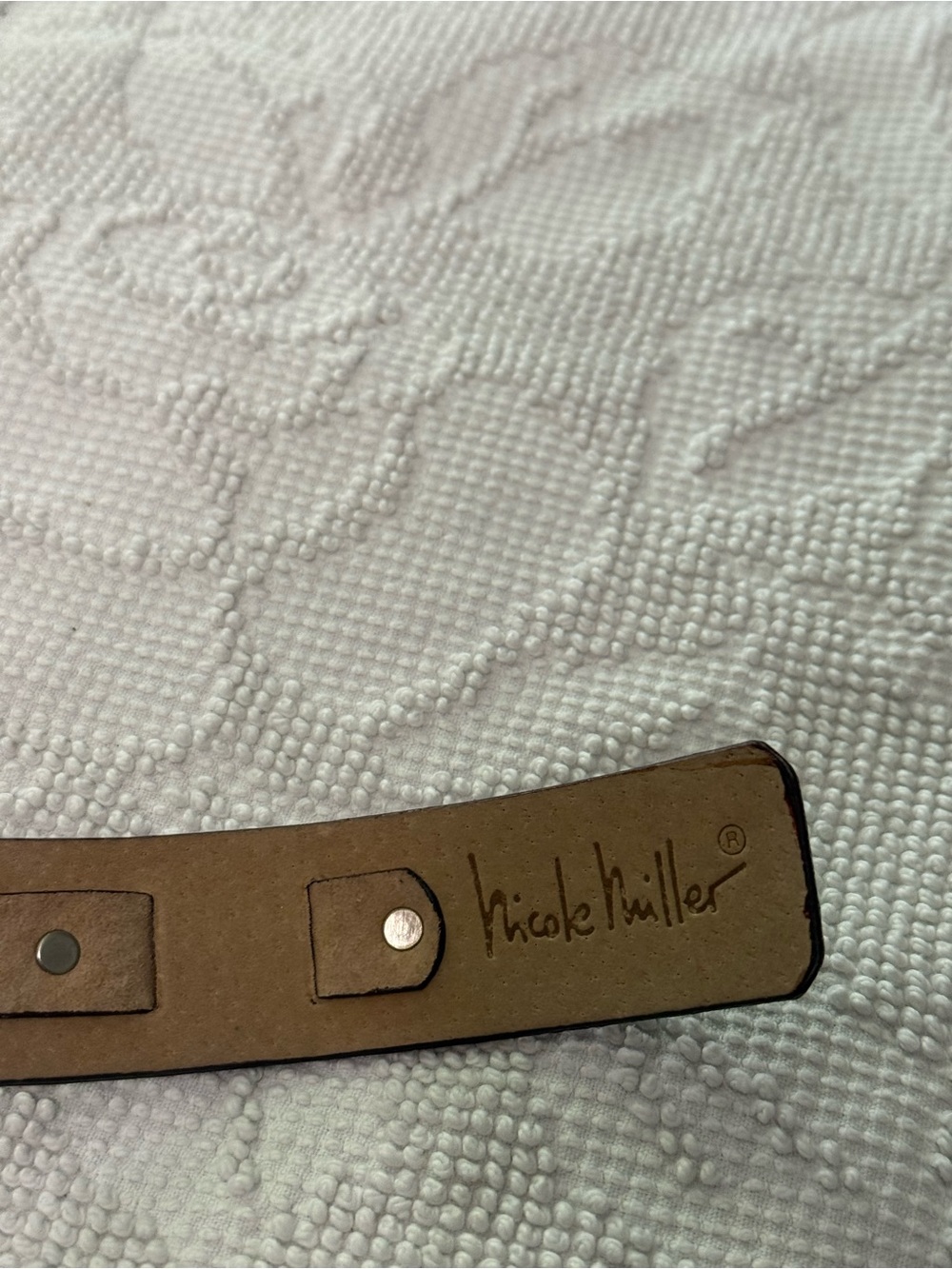 Nicole Miller Brown Croc Embossed Leather Woven Hook Belt Womens Size M 1232 - Picture 4 of 6